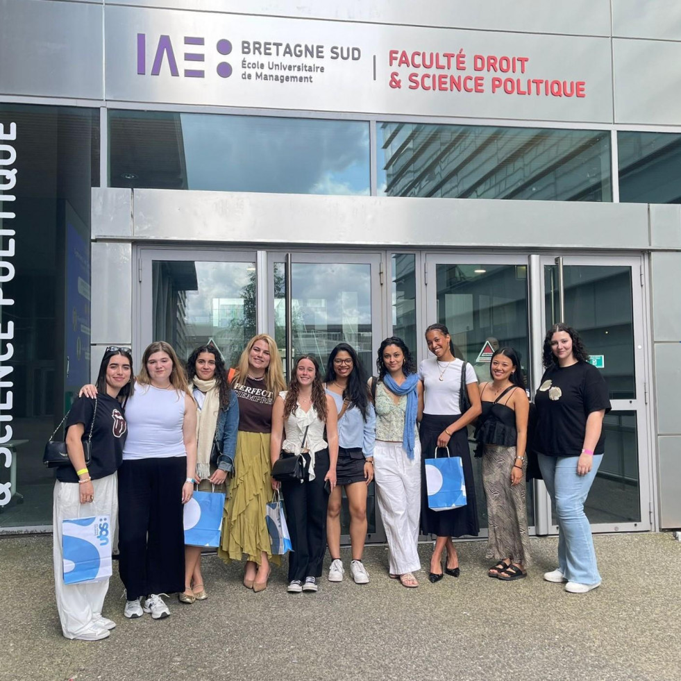 Alumnado do grao en Relacións Internacionais de Ferrol participa nun Erasmus+ en Francia
