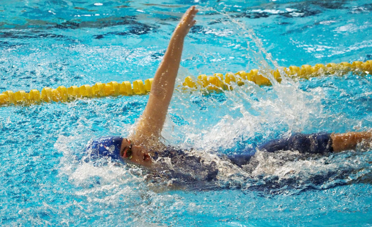 El Natación Ferrol se aúpa a lo más alto en el Trofeo Marcos García dirimido en Caranza