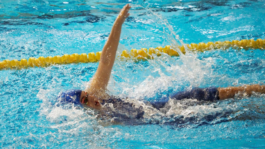 El Natación Ferrol se aúpa a lo más alto en el Trofeo Marcos García dirimido en Caranza