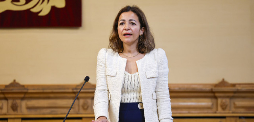 Villaverde promete su cargo como nueva conselleira do Mar pidiendo justicia para Villares