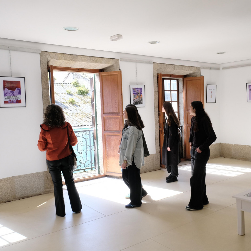 Tres muestras de arte distintas confluyen en las salas del Ateneo Ferrolán