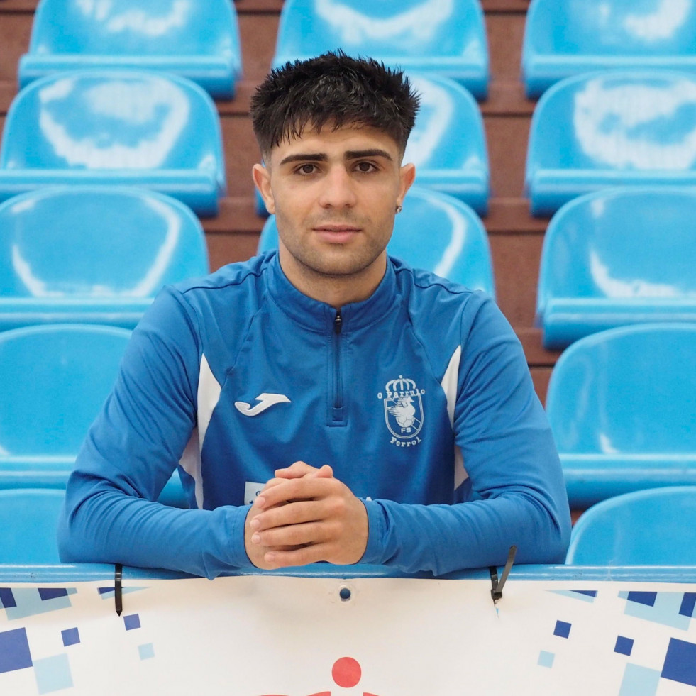 David Novoa, jugador de O Parrulo Ferrol: “Ganar el domingo sería de los mejores regalos de cumpleaños de mi vida”