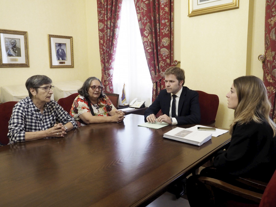Expectación en la Asociación de Vecinos de Recimil por el proyecto de su futuro local social