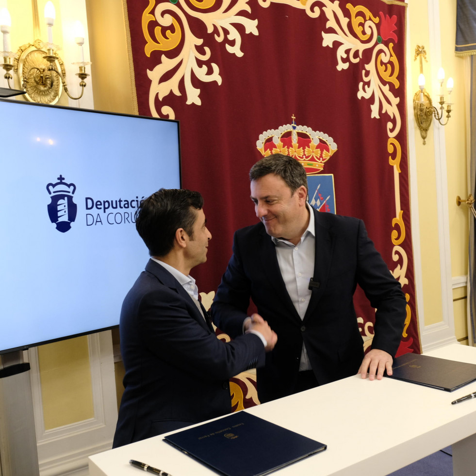 Formalizado el convenio para la restauración de las baterías militares de Monte Ventoso