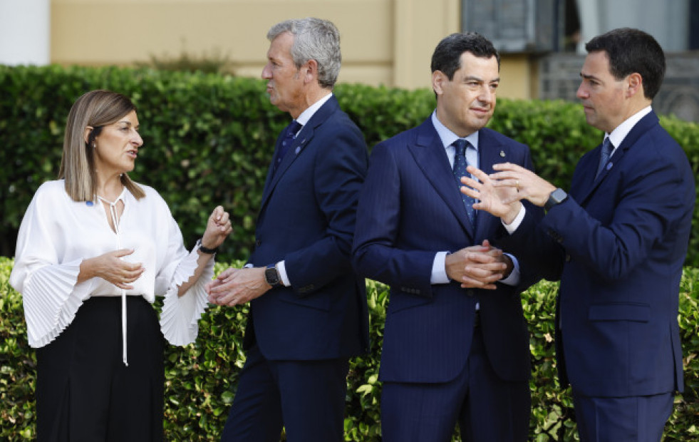 Los 'barones' del PP exigen convocar ya elecciones y Sánchez insiste en que agotará la legislatura