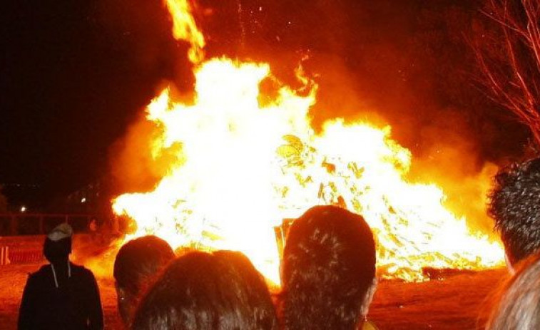 As Somozas celebrará San Xoán el sábado 21 con una cena popular, queimada y hoguera
