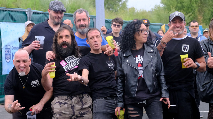 La noche naronesa sucumbió a los ritmos gracias a la primera edición del Trasancos Rock