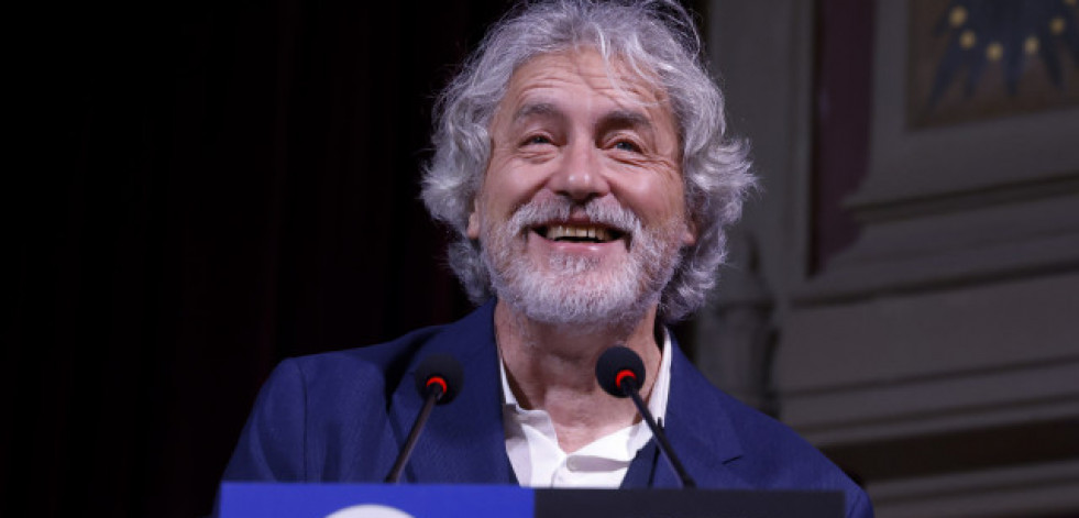 Manuel Rivas, entre los 15 finalistas de la Bienal de Novela Mario Vargas Llosa
