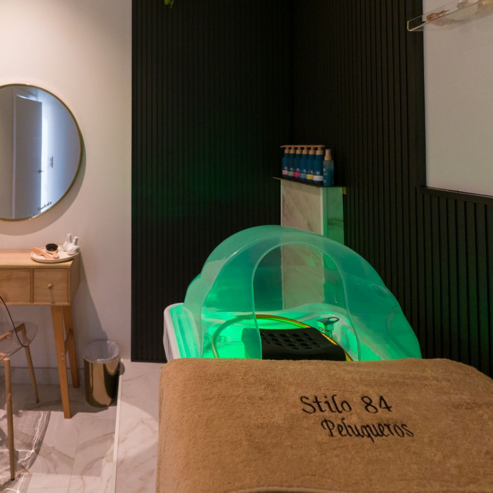 Stilo84: el salón que convirtió la peluquería en un spa para el cabello en Ferrol