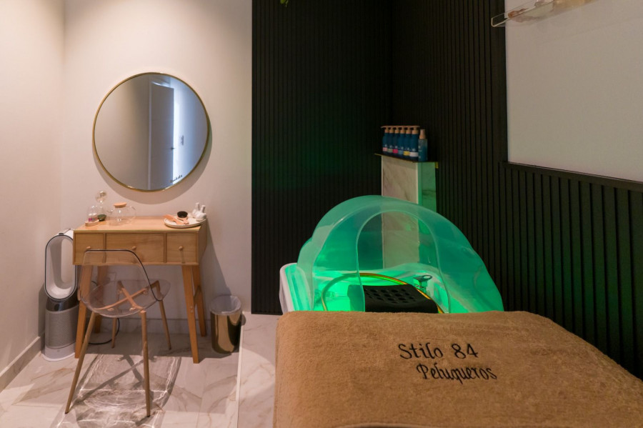 Stilo84: el salón que convirtió la peluquería en un spa para el cabello en Ferrol