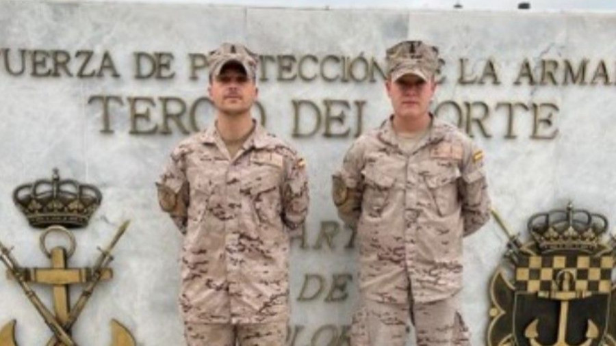 Heroica actuación de tres infantes de Marina de Ferrol socorriendo a un agredido y a un ciclista