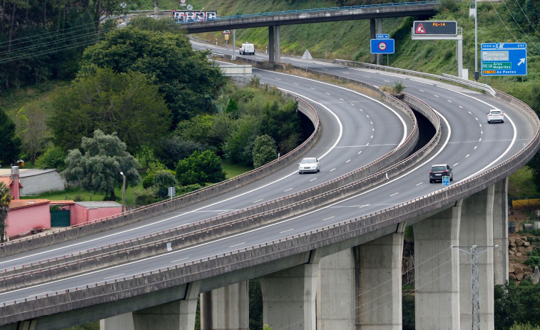 Fallece un hombre al volante en la AP-9F a la altura de Fene