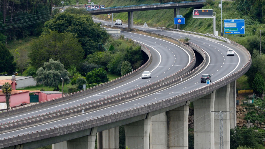 Fallece un hombre al volante en la AP-9F a la altura de Fene