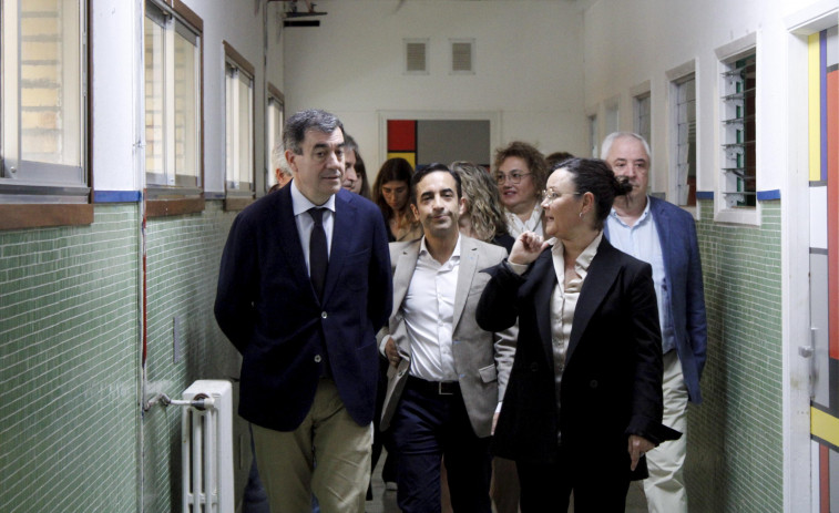 La renovación de cubiertas del CEE Terra de Ferrol estará finalizada el próximo otoño