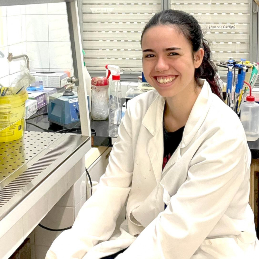 Una joven Investigadora de la USC impulsa el desarrollo de un colutorio natural revolucionario contra la caries