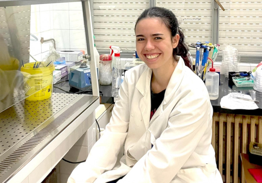 Una joven Investigadora de la USC impulsa el desarrollo de un colutorio natural revolucionario contra la caries