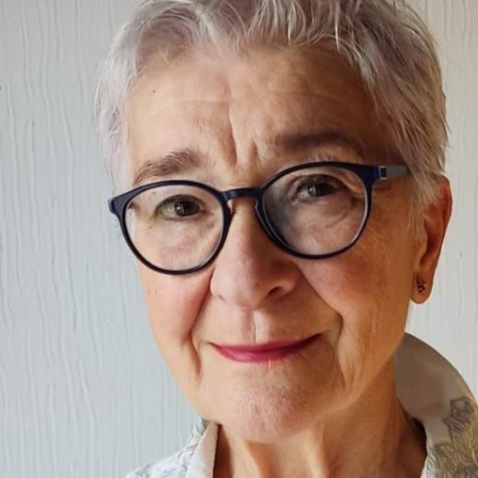 La pintora ferrolana María José Leira lleva “El color que me inunda” a Santiago de Compostela