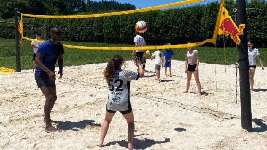 Campus de verano de voleibol en San Sadurniño en julio y agosto