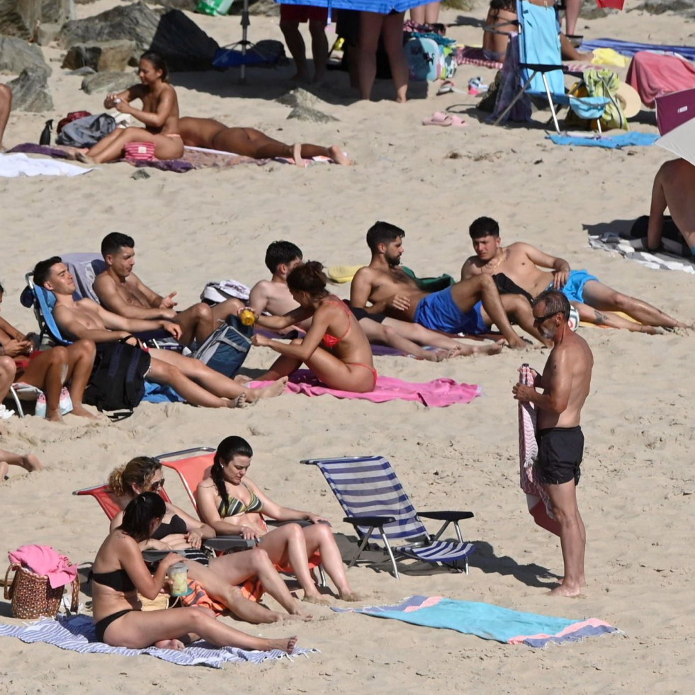 Ferrol rebasa los 28 grados en un anticipo del verano que conlleva un nivel de alerta 2