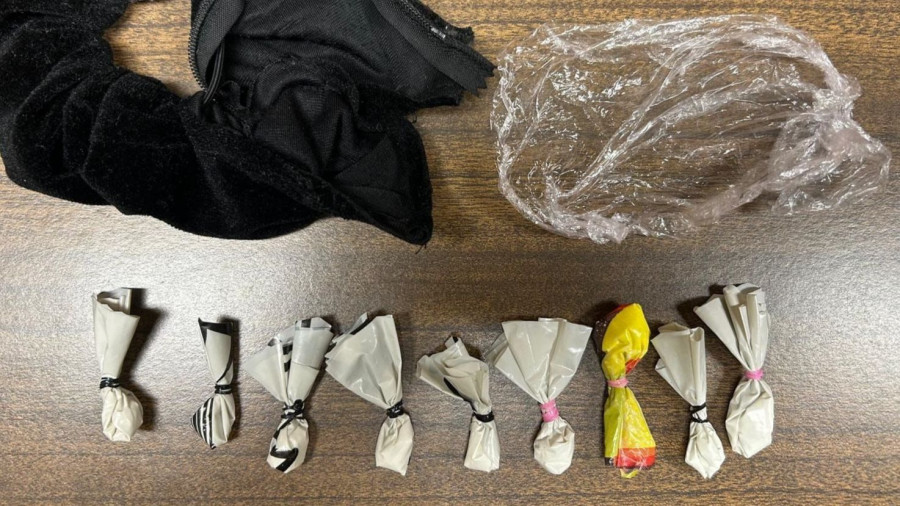 Investigan a una vecina de Ortigueira que llevaba cocaína oculta en un coletero en las fiestas de Espasante