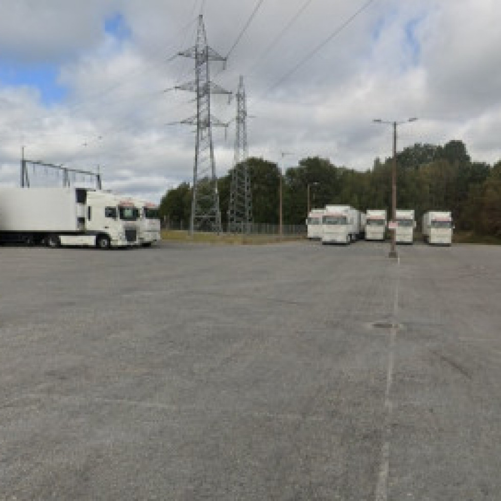Detenido un septuagenario en Vilalba por clavar puntas en las ruedas en camiones de una empresa de transporte