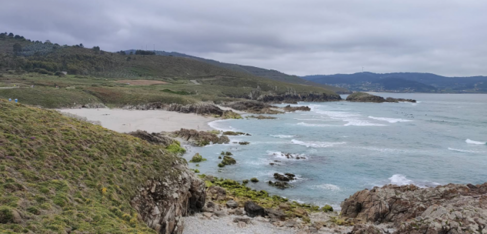 Multas de hasta 60.000 euros por llevarse moluscos, conchas, piedras o arena de la playa