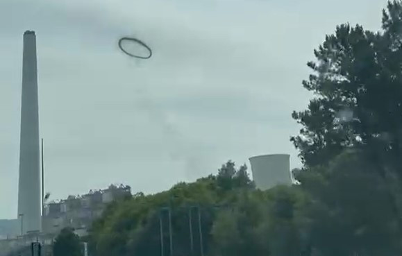 Circulo humo negro 2As Pontes