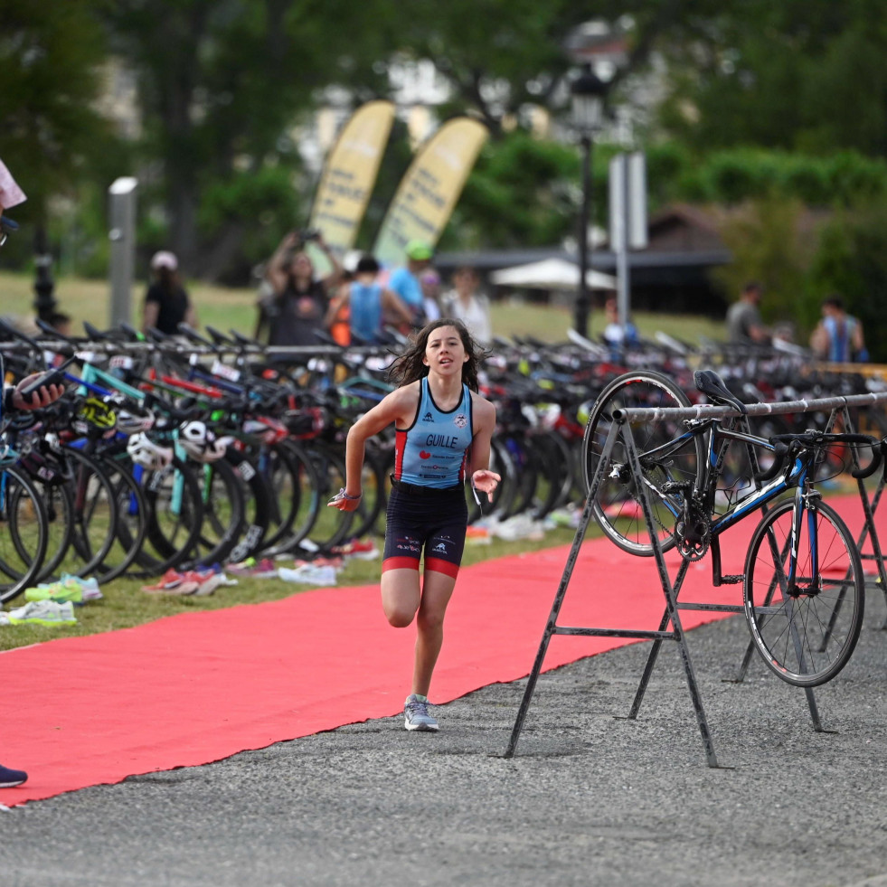 Primeros pasos de las futuras estrellas del triatlón en la competición Goodlife cedeiresa