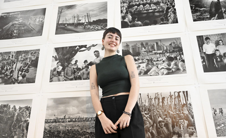Iria Lúa Abeixón, comisaria: “A exposición de 1997 era unha novidade: viñeron uns activistas do MST a vela e foi itinerando polos IES”
