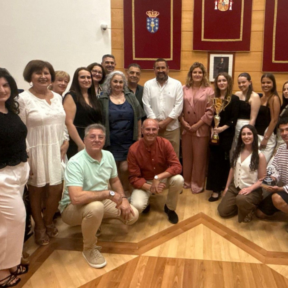 Recepción a los grupos UPA y CBD por sus éxitos en el Campeonato Mundial de Danza Coreográfica