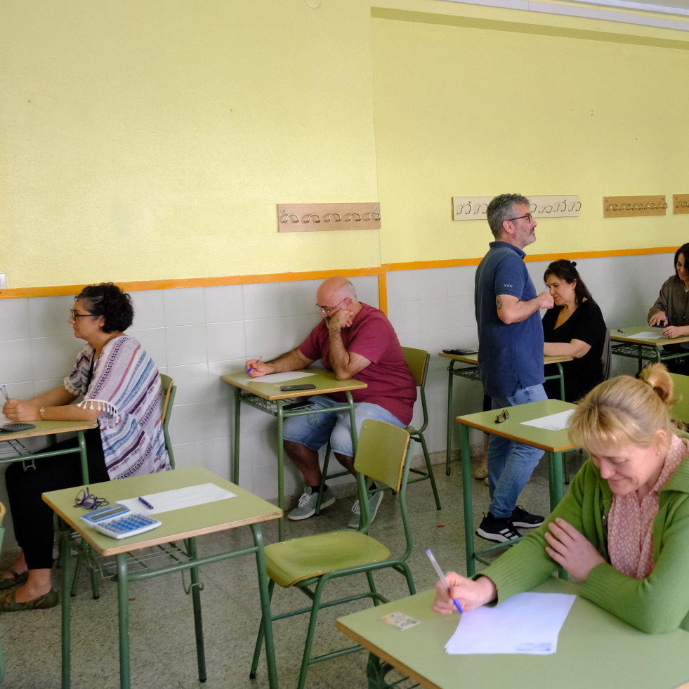 Un total de 350 opositores se examinaron en Ferrol de dos especialidades de enseñanza