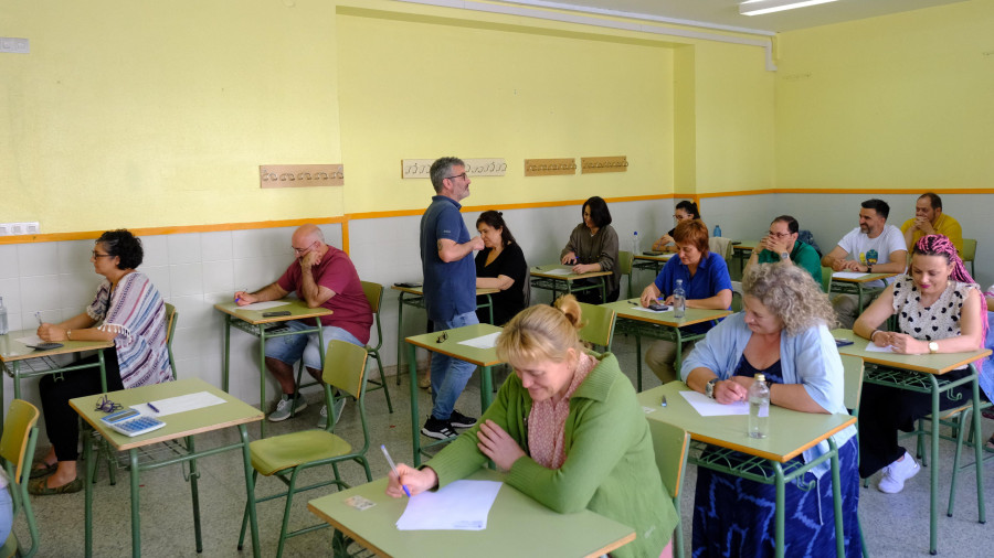 Un total de 350 opositores se examinaron en Ferrol de dos especialidades de enseñanza