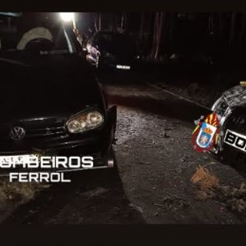 Herido de madrugada un joven en Ferrol tras una aparatosa colisión en la carretera de Brión