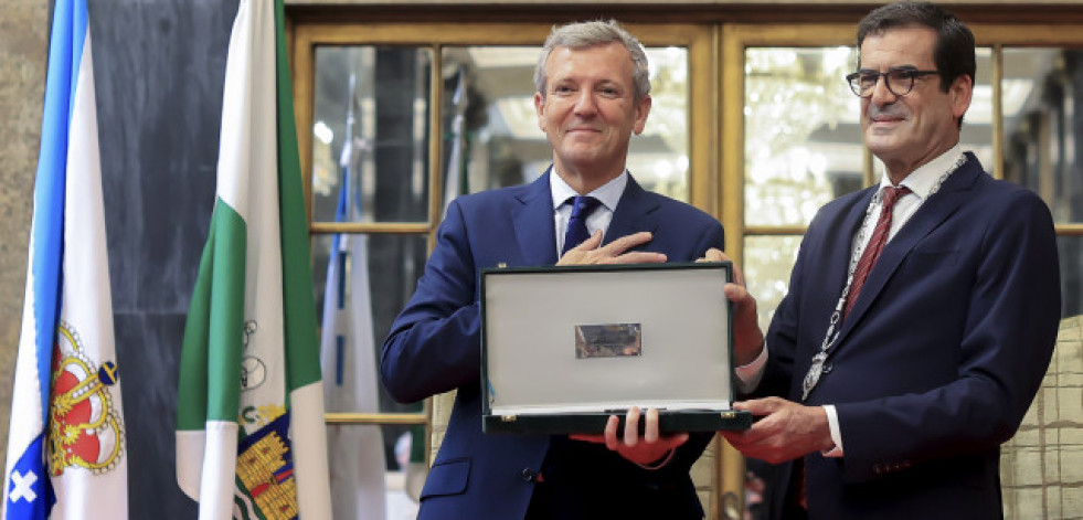 Rueda recibe las llaves de Oporto y pide avanzar en la interconexión de Portugal y Galicia
