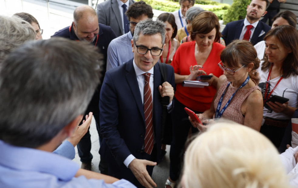 El juez Peinado pide al Supremo investigar al ministro Bolaños por malversación y falso testimonio