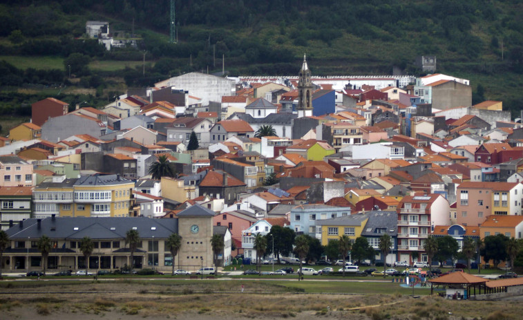 La Xunta financiará con 190.000 euros las obras de mejora y reparación del pabellón de Cariño