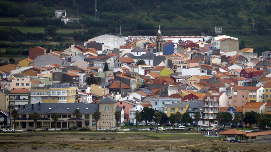 La Xunta financiará con 190.000 euros las obras de mejora y reparación del pabellón de Cariño