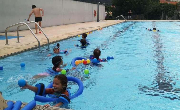 Apertura de la piscina de Neda que permanecerá abierta hasta el 31 de agosto