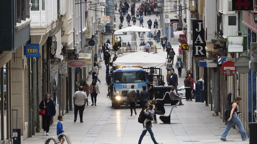 Dos caídas de patinetes movilizan al 061 y la Policía Local de Ferrol