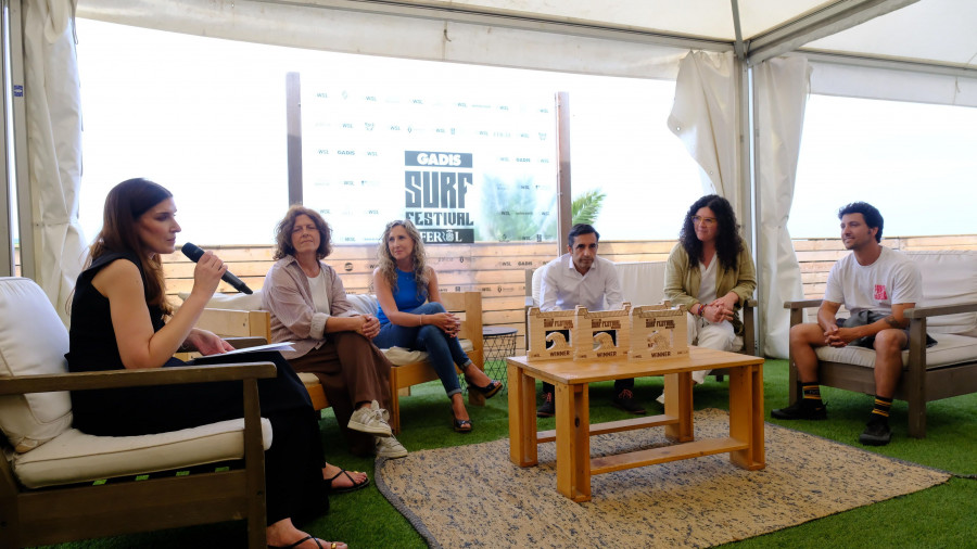 El Gadis Surf Festival abre boca en Covas