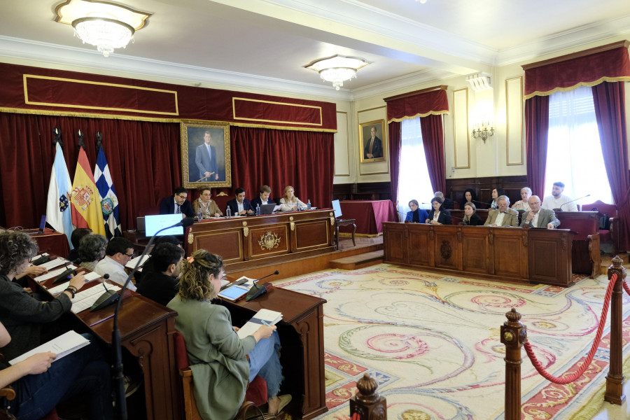 El pleno de Ferrol retoma el horario de verano y estrena sistema de videoactas