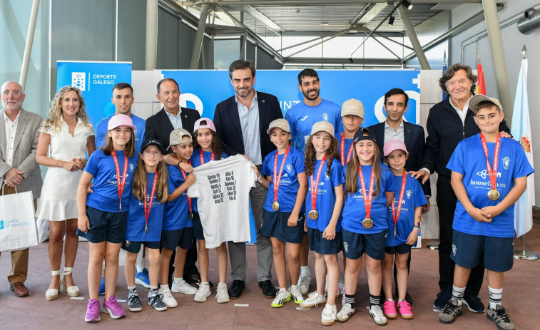 Recepción de la Xunta de Galicia a O Parrulo Ferrol por su ascenso a primera