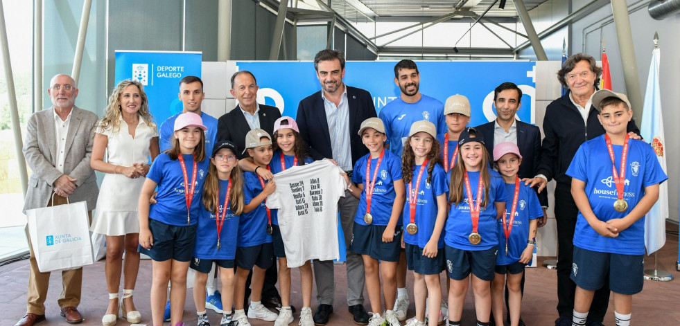 Recepción de la Xunta de Galicia a O Parrulo Ferrol por su ascenso a primera