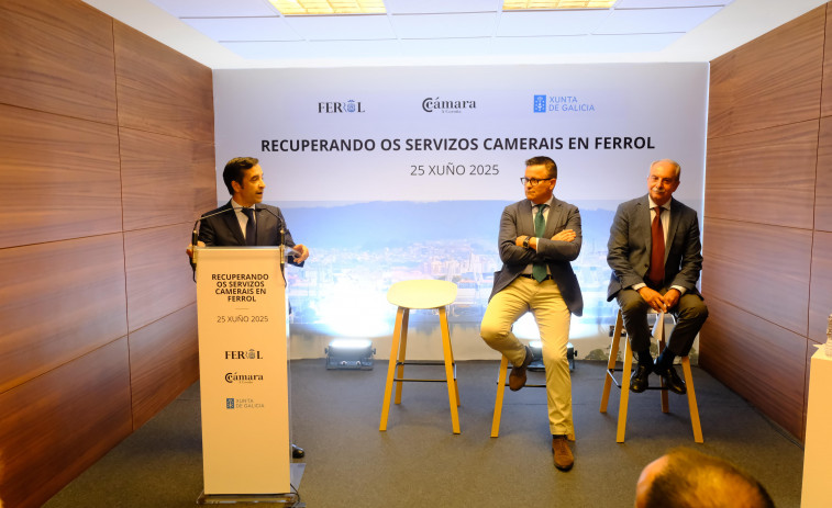 Cuarenta empresas buscan talento sénior en el Auditorio de Ferrol