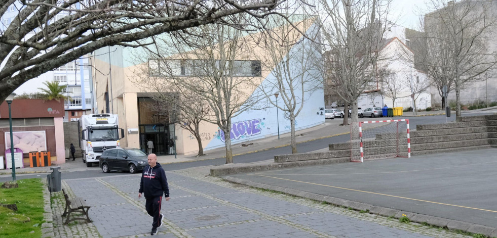 Atropellado un señor en O Inferniño, Ferrol, cuando un coche daba marcha atrás