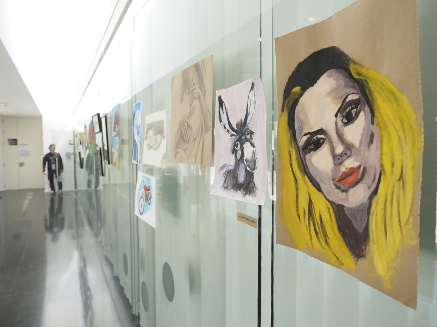 Los aprendices de la pintora Sofía Piñeiro exponen sus artes en la SRD Canido