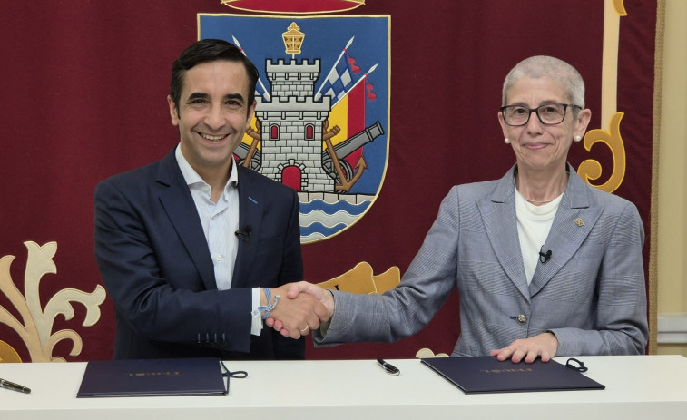 El gobierno local ferrolano rubrica dos acuerdos con Teima y Cáritas