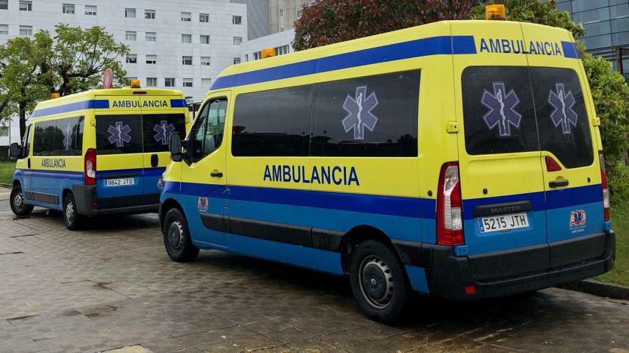Cuatro evacuados tras una colisión frontal en Cariño
