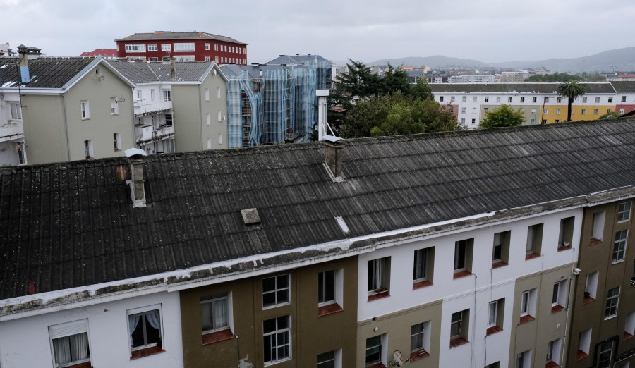 Tres compañías optan a la rehabilitación de la envolvente de la calle Neda, en Recimil