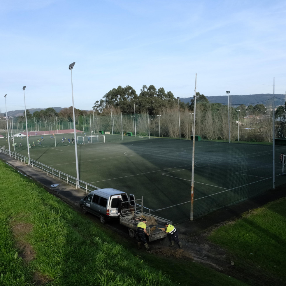 La Diputación acusa al Concello de abandonar la tramitación del campo deportivo de Caranza